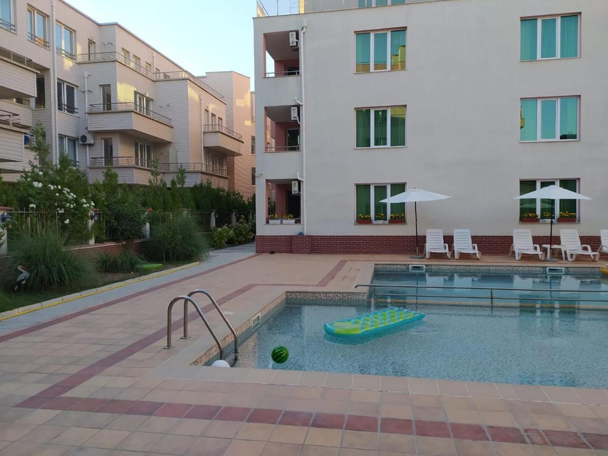 Apartment In Complex Tara Ravda Exterior photo