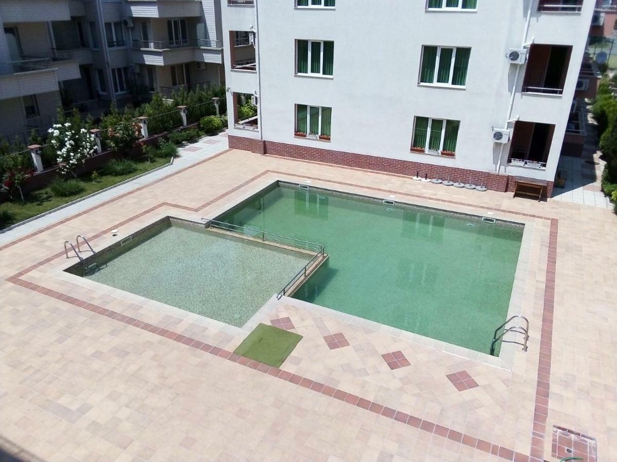 Apartment In Complex Tara Ravda Exterior photo