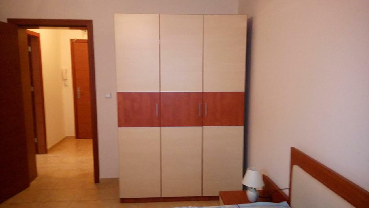 Apartment In Complex Tara Ravda Exterior photo